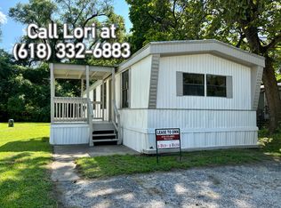 11 Circle Creek Ln, East Saint Louis, IL 62206