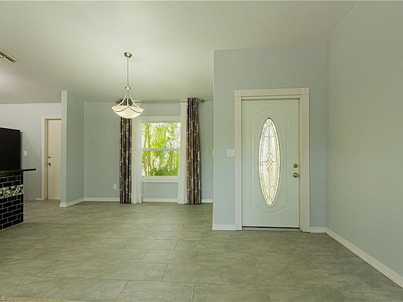 4th image of 603 NW 23rd Ter