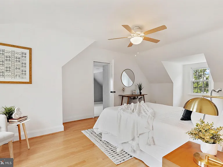 9223 Old Court Rd — Photo 47