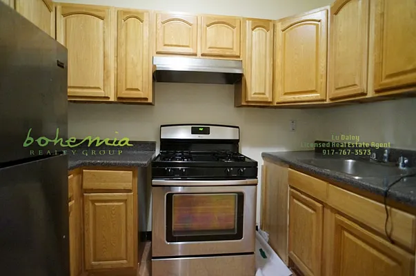 Rented by Bohemia Realty Group | media 30