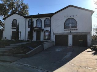 19 Dolphin Ln, Baytown, TX 77520