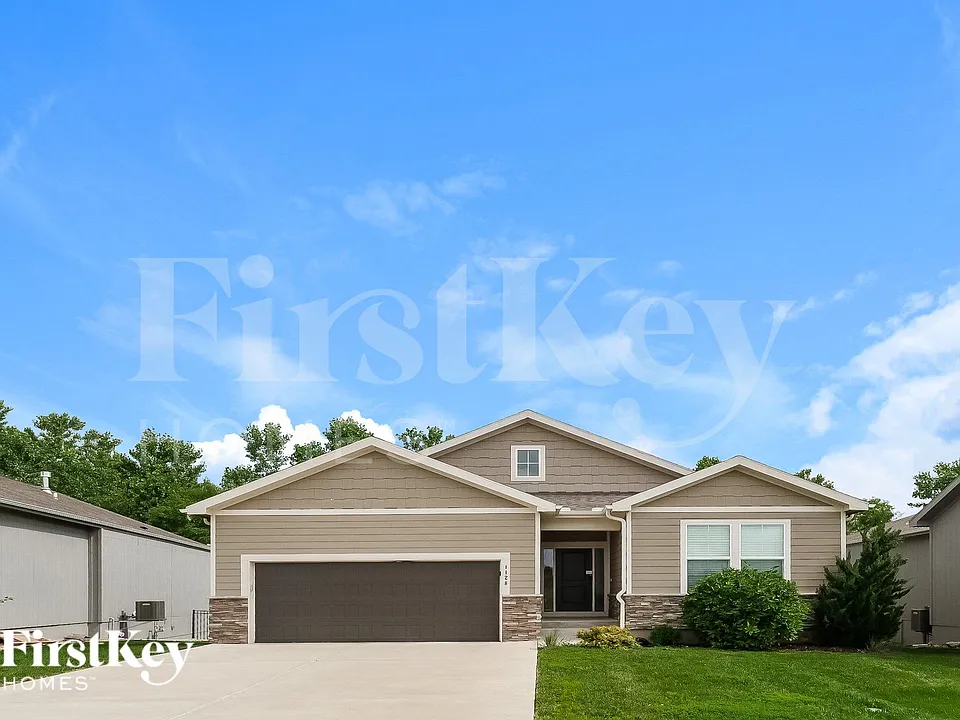 1128 SW Blackpool Dr