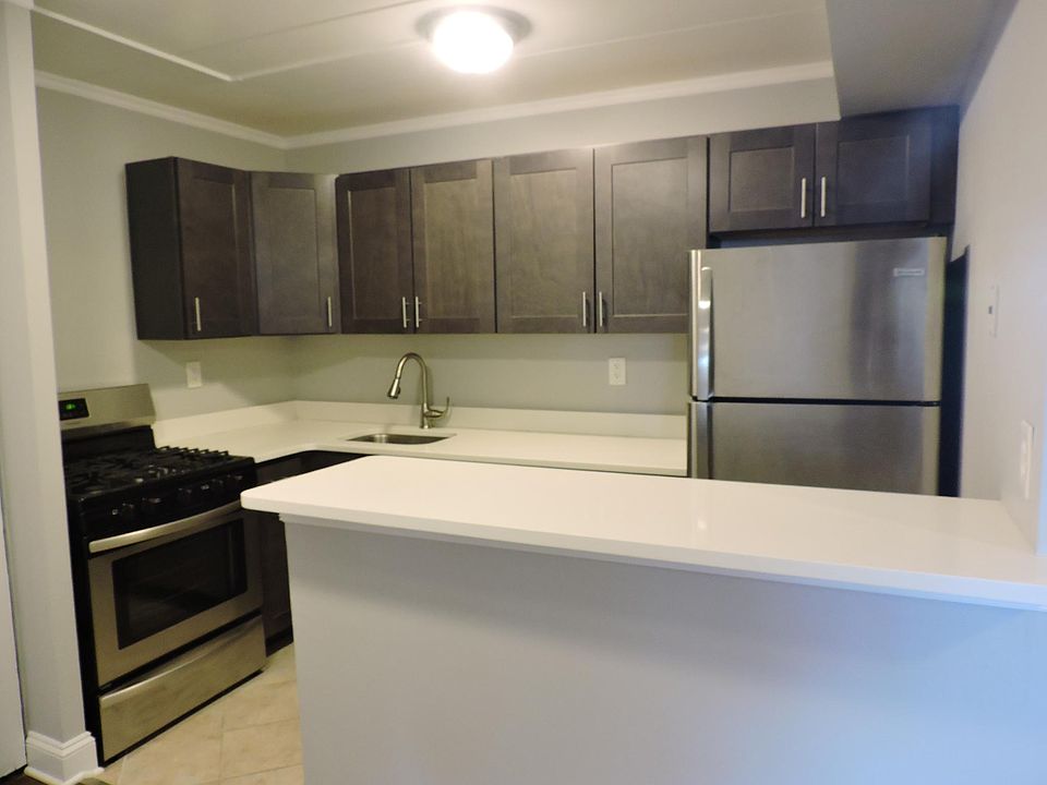 1st image of 11 Park Ave #106512