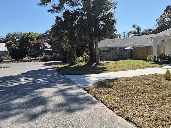 3rd image of 5232 SE 55TH Terrace