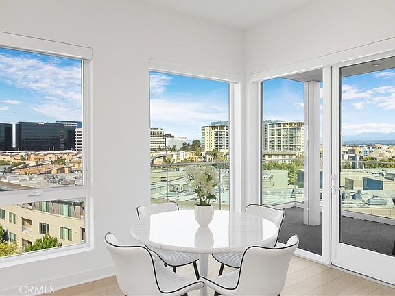 2nd image of 3700 Rivington