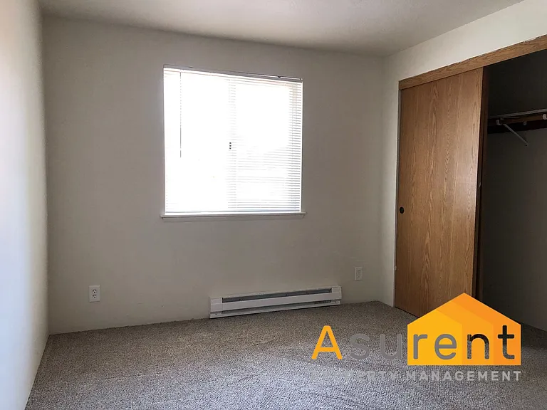 425 Plum St — Photo 3