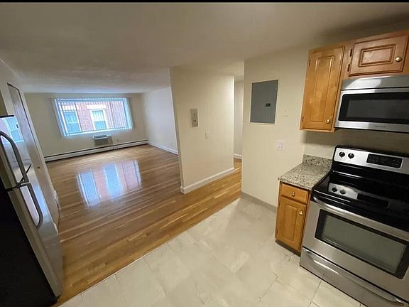 4th image of 231 Babcock St #3H
