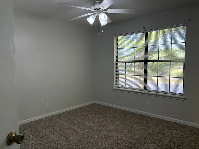 2350 Horne Ave #3 — Photo 7