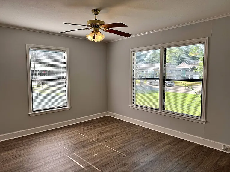 3208 Kenesaw Ave — Photo 10