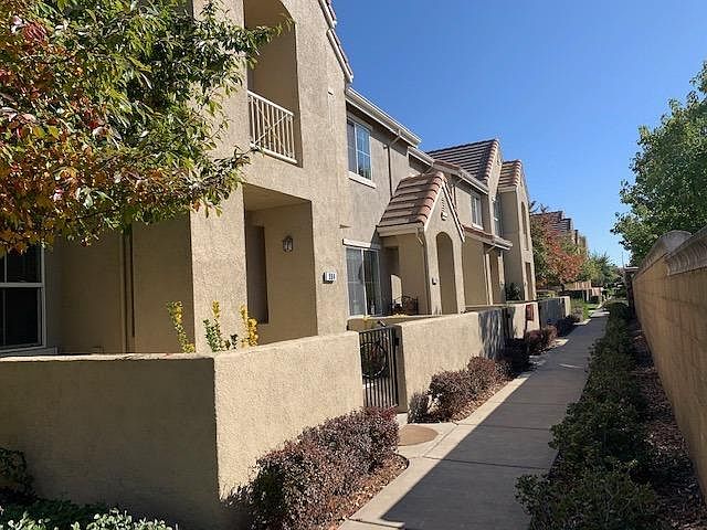 1st image of 904 Dante Cir