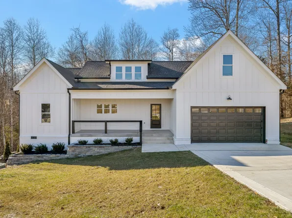 103 Laken Ln, Dickson, TN 37055