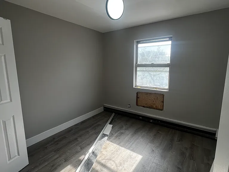 1932 Holland Ave #2 — Photo 5