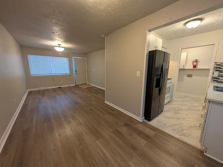 799 Gates Ave — Photo 10