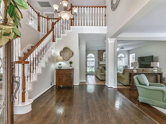 Walk into your gorgeous home. The foyer is 13' x 12'.
