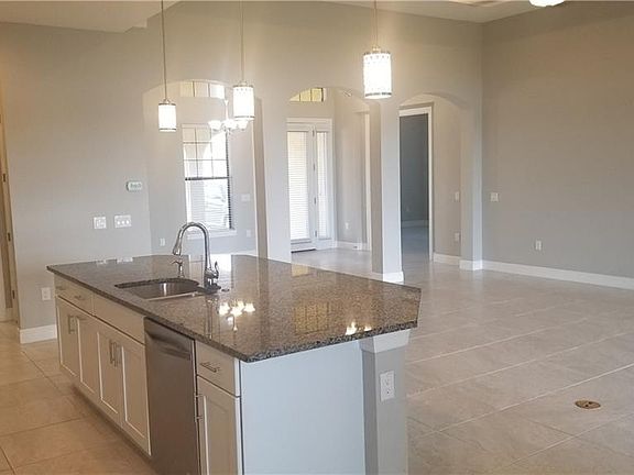 4th image of 10070 Avalon Lake Cir