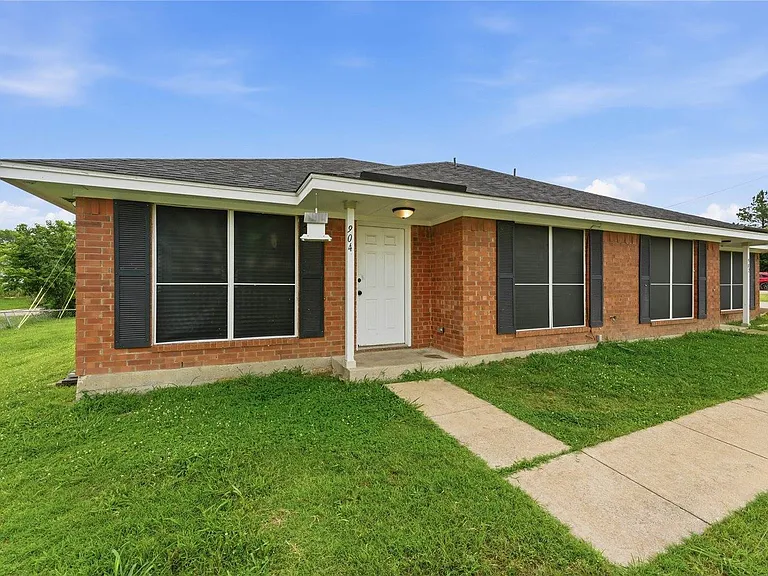 904 Overlook Dr — Photo 16
