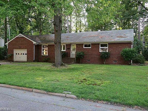 2nd image of 311 Mistletoe Dr