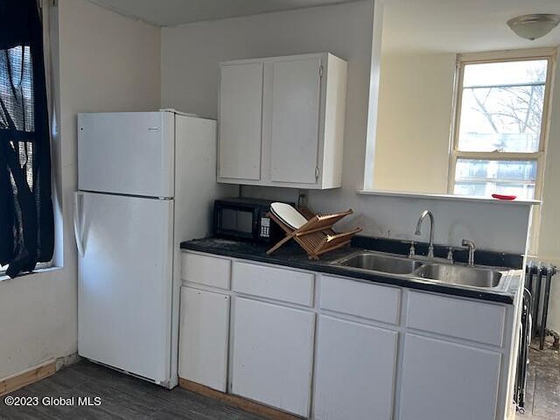 3rd image of 68 Quail Street