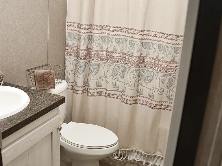23602 Saxon Way — Photo 12