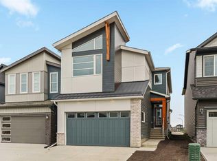 223 W Creekstone Cir SW, Calgary, AB T2X 4Y3