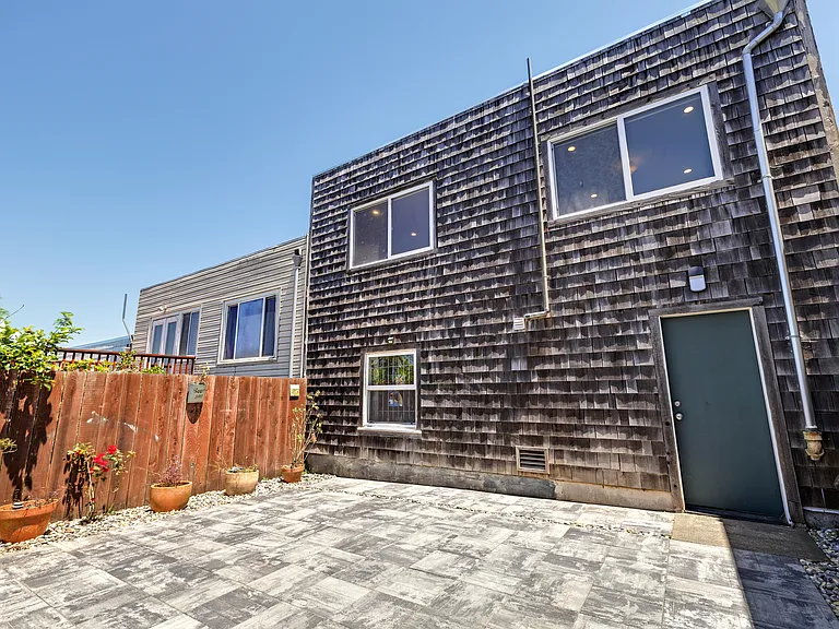 318 Allison St — Photo 26