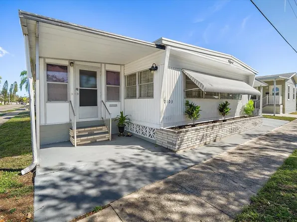 2103 18th St W, Bradenton, FL 34205