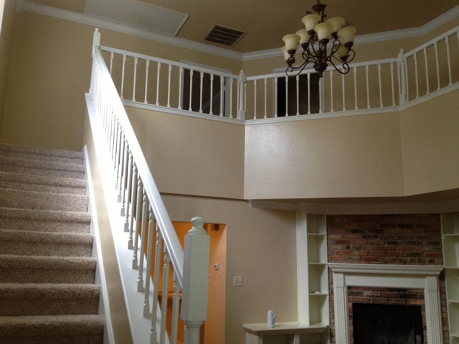 3 bed, 1800 sqft, $1,400 — Photo 3