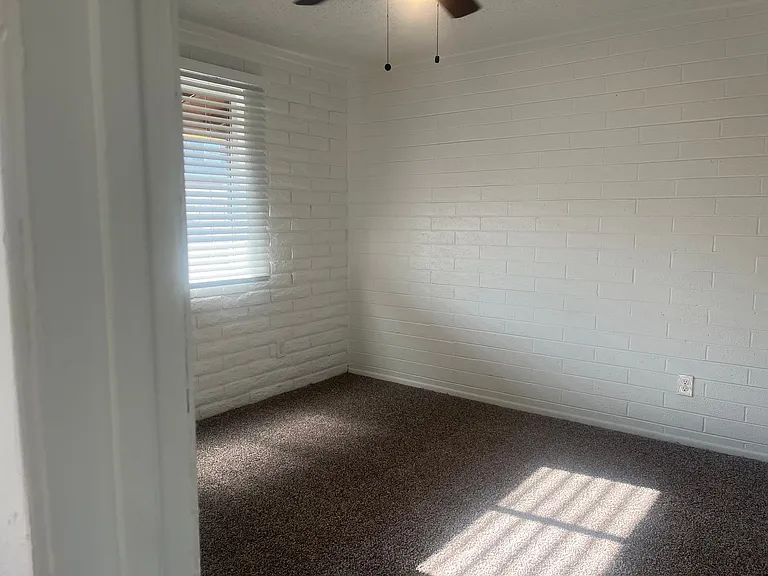 6741 N 45th Ave — Photo 13
