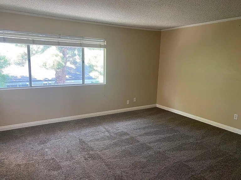 3016 El Camino Ave — Photo 13