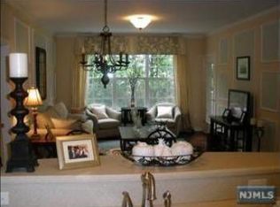 273 Corey Ln, Elmwood Park, NJ 07407