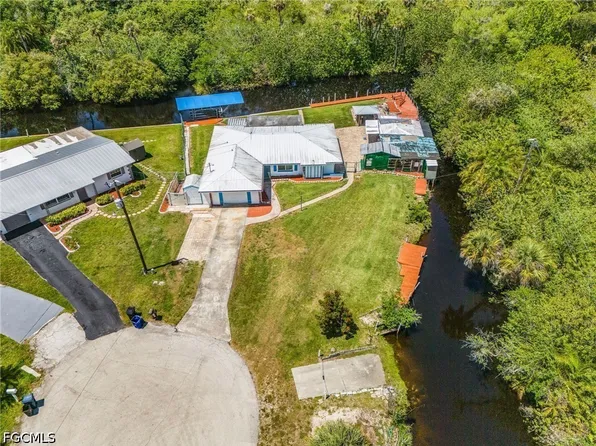 93 Glenmont Dr W, North Fort Myers, FL 33917