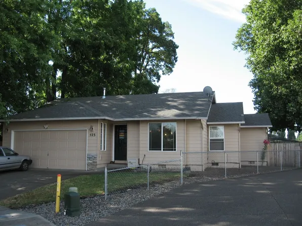 523 Page Ct NE, Salem, OR 97301