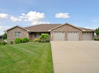 10080 Timothy St, Dubuque, IA 52003