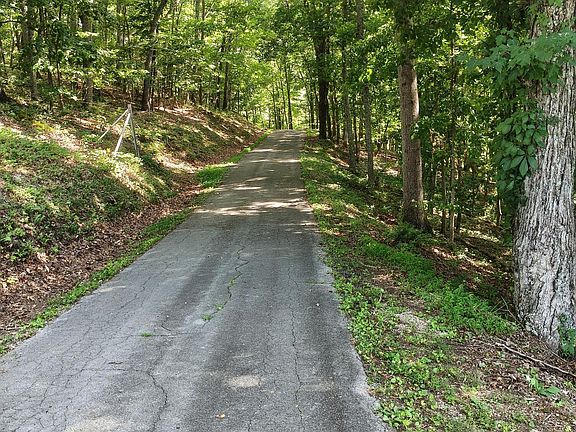 4th image of 1947 Oody Rd