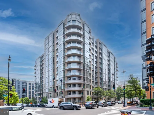 811 4th St NW Unit 204, Washington, DC 20001