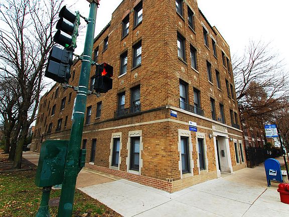 5th image of 2959 N Damen Ave APT 3C