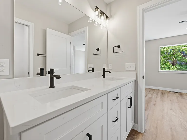 4726 Walworth Ave #1 — Photo 14