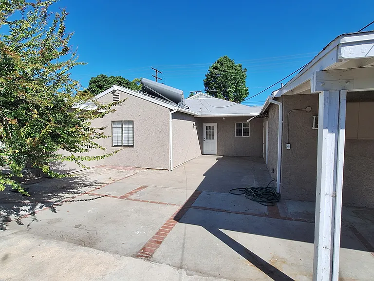 12983 Montague St — Photo 20