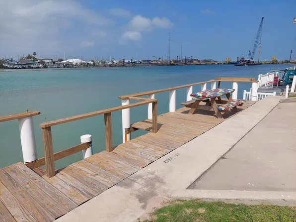164 E Bonnet Cir, Port Isabel, TX 78578