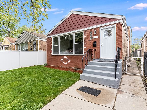3rd image of 4509 S Lawler Ave
