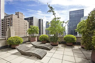 Rented by Vivaldi Real Estate