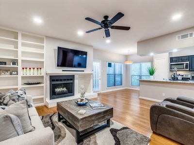 7525 Holly Hill Dr APT 1, Dallas, TX, 75231