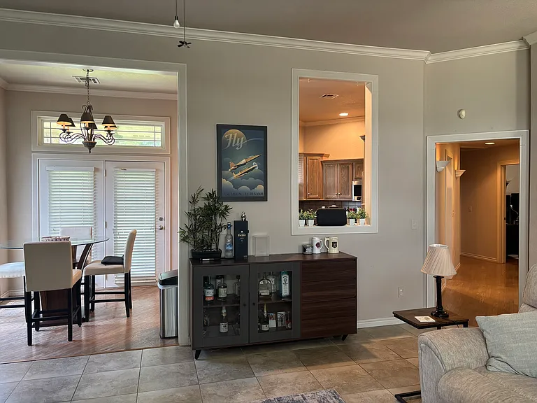 4628 Salisbury Rd — Photo 3