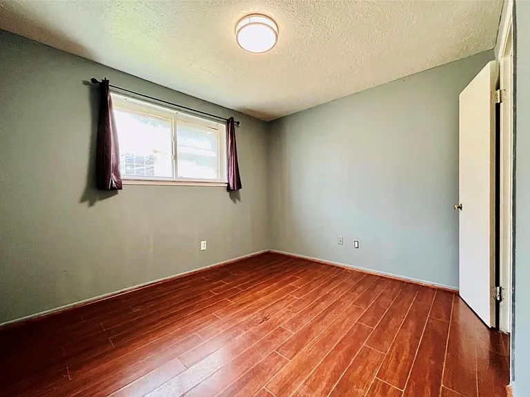 7303 Shiner Ln — Photo 14