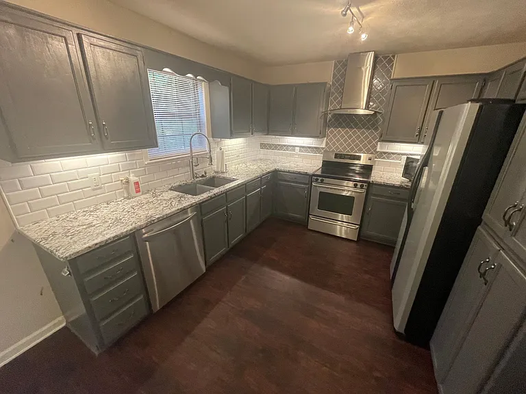 1013 Cobble Pl — Photo 8