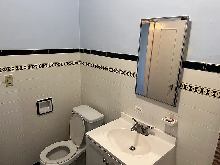 630B S Kenmore Ave #D211 — Photo 5