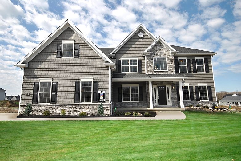 1st image of 10 Christina Ln
