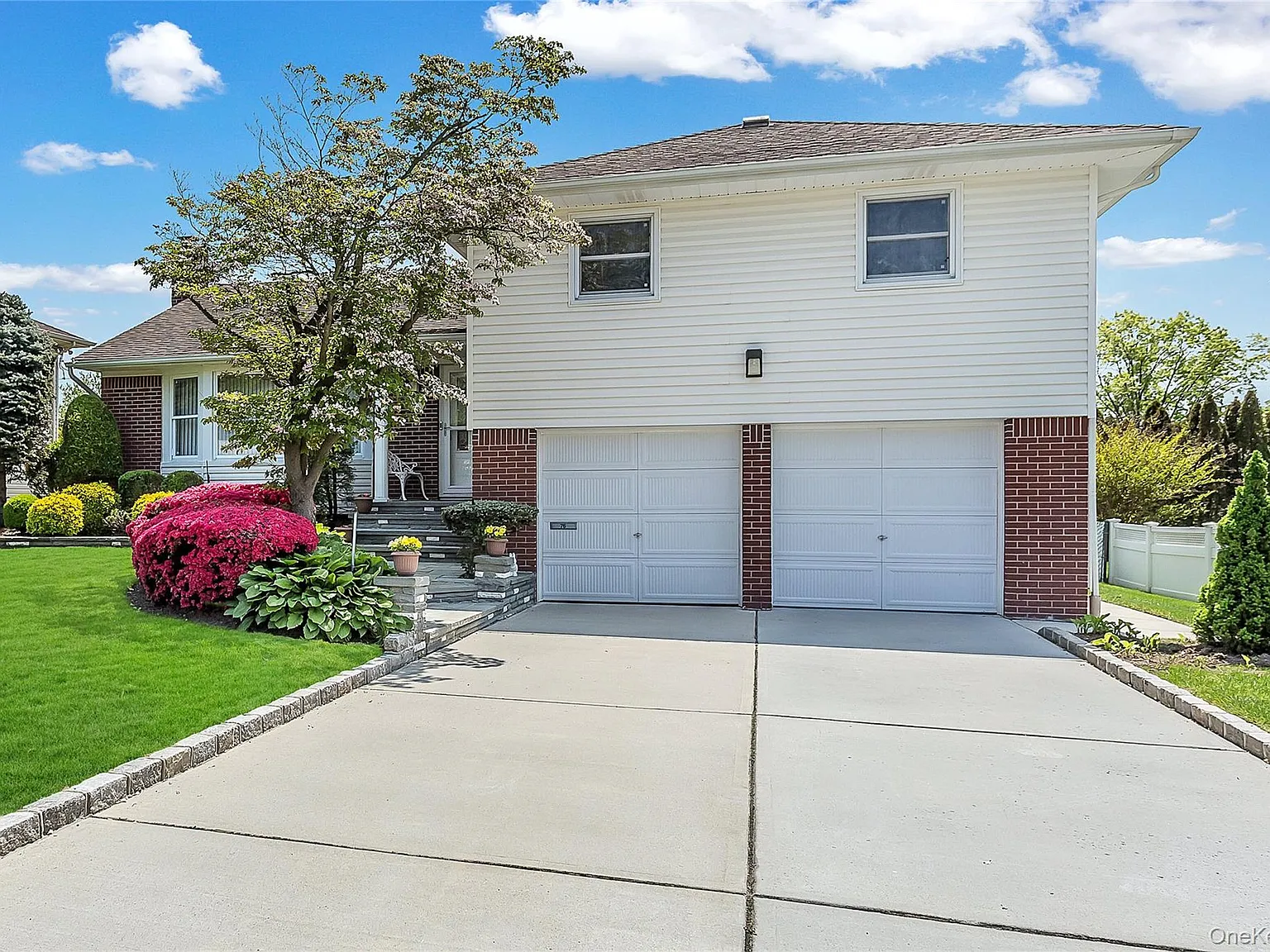 3 bed, 2.5 bath, 1832 sqft, $5,800 — Photo 3