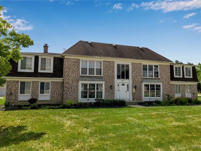 75 Carriage Dr APT 8, Orchard Park, NY, 14127