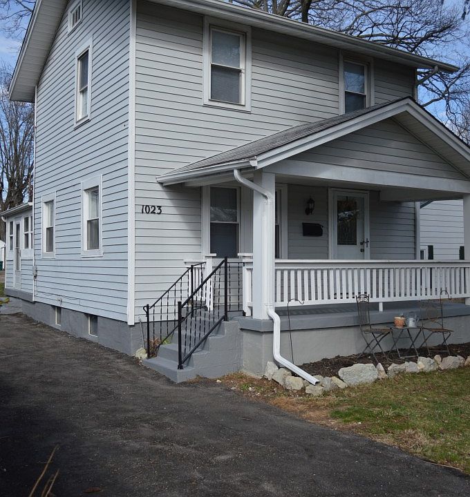 1st image of 1023 W Dorothy Ln